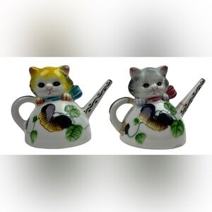 Vintage Ceramic Salt Pepper Cat Kitty Kitten Teapots Pansy Flowers Floral AS IS